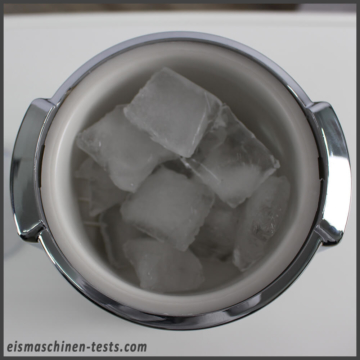 Produktbild - Ice Crusher mit Eiswürfeln